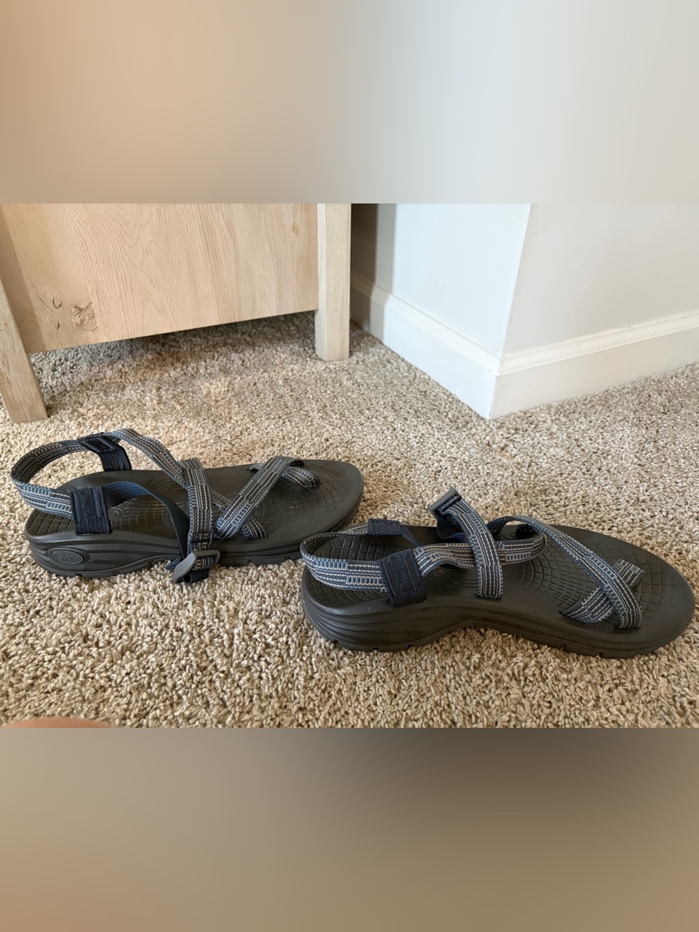 Chaco Men’s Z2 Size 10 - Picture 2 of 5